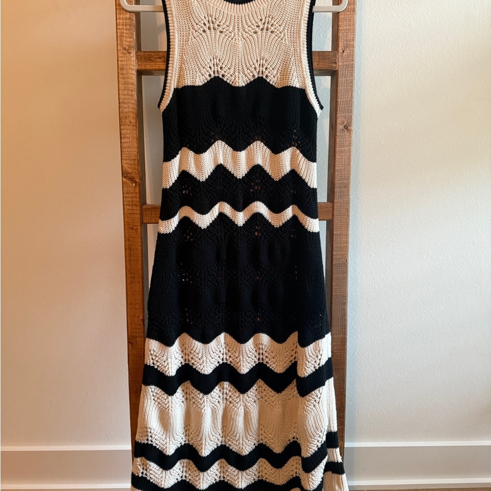 GAP Black and Cream Maxi Dress